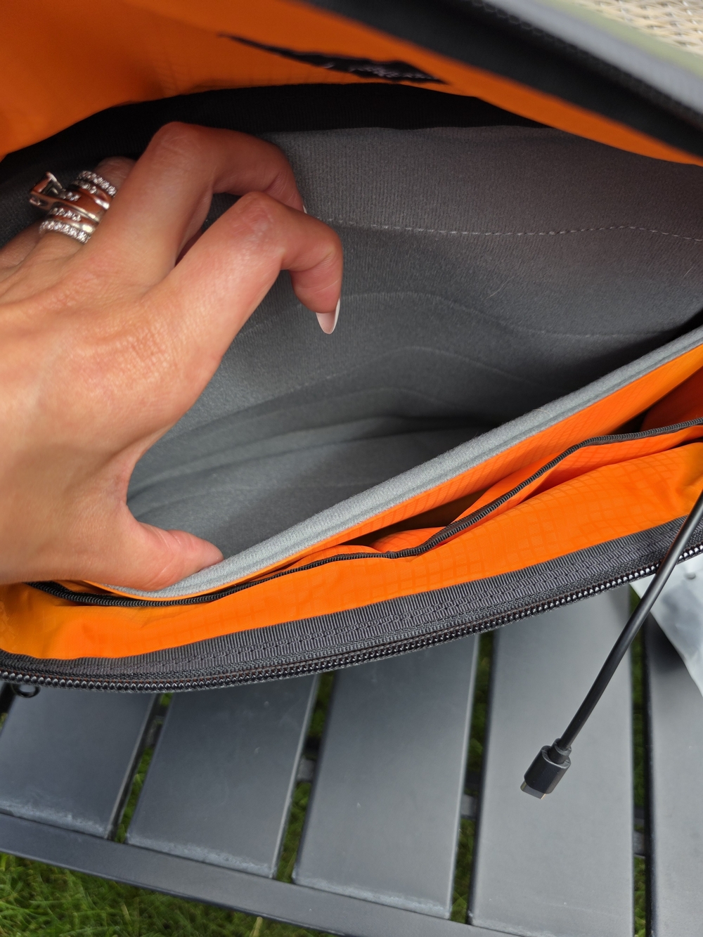 Alpaka Bravo Sling Max V2 Dark Green X-Pac VX21 10L NWT Laptop Sling Bag - Picture 10 of 16